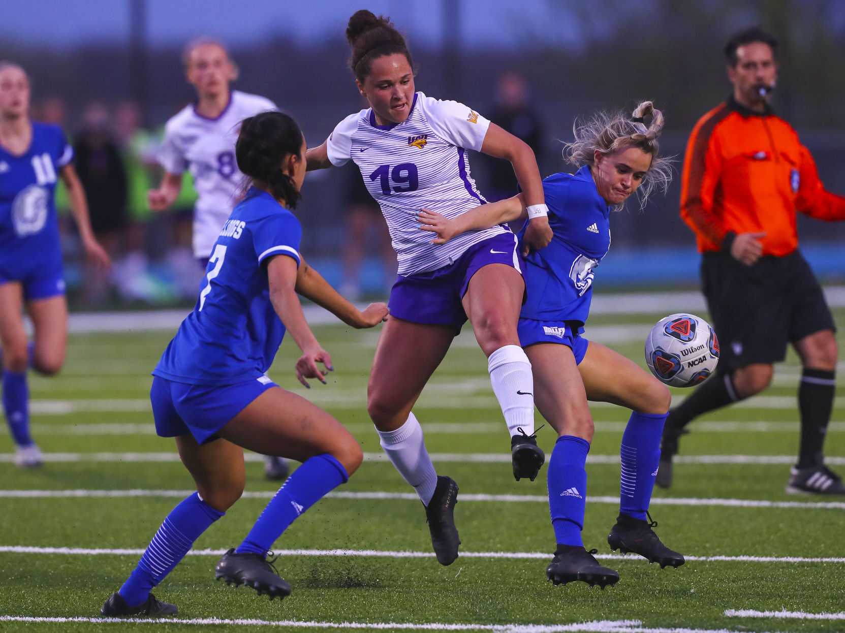 WSoccer UNI vs. Drake 5